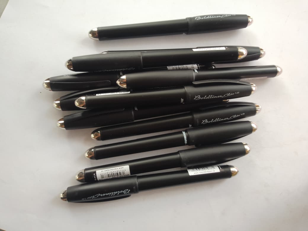 Pulpen Boldliner Elite Hitam 1.0
