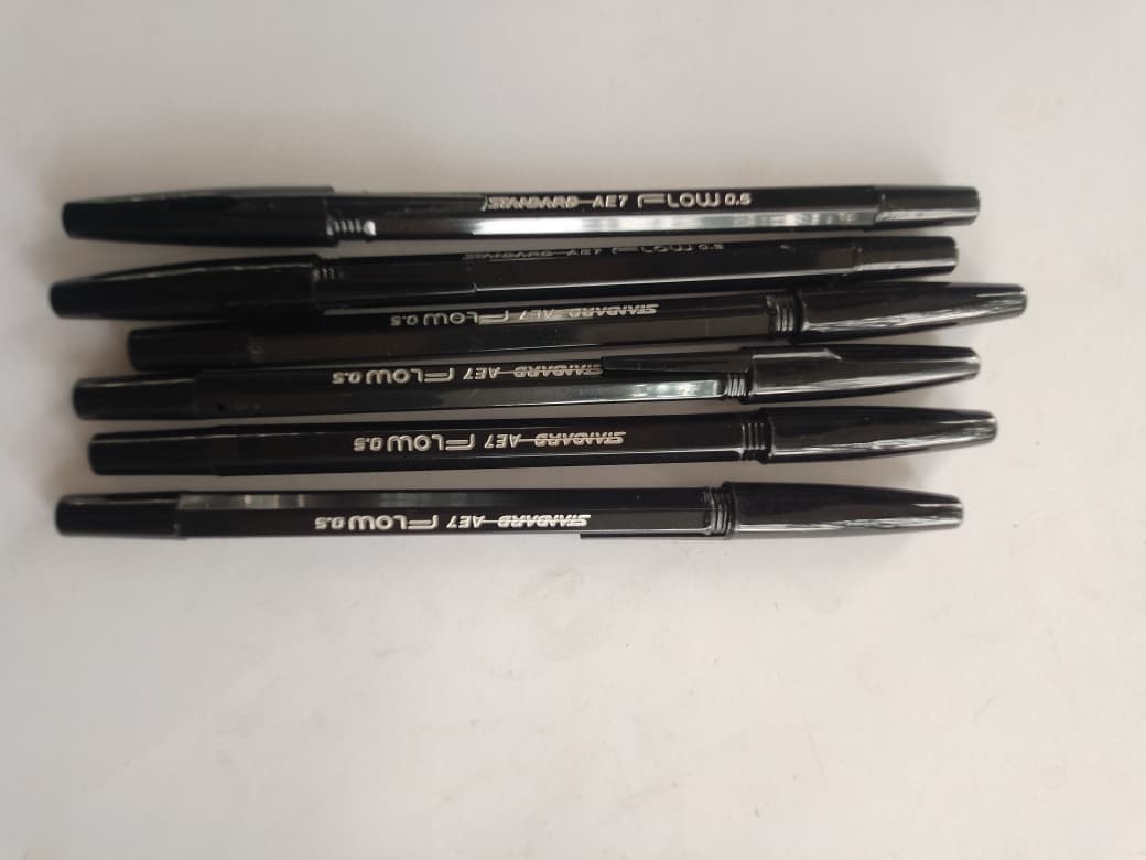pulpen Standart FLOW HITAM